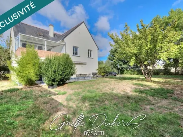 Maison 11 pièces 264 m²