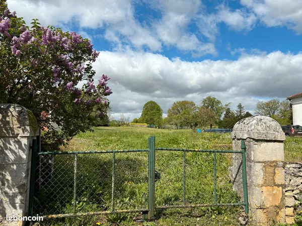 Terrain constructible de 1960 m3