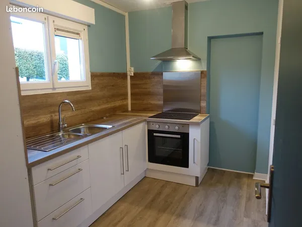 Maison plain-pied, 65m2 avec jardin, 2 chambres, 630/mois
