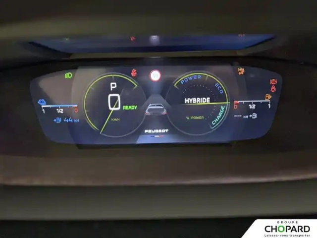 Peugeot 308 phev 180 e-eat8 — photo 17