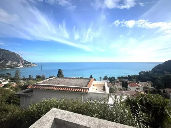 Èze bord de Mer - Propriété d'exception avec vue mer et fort potentiel
