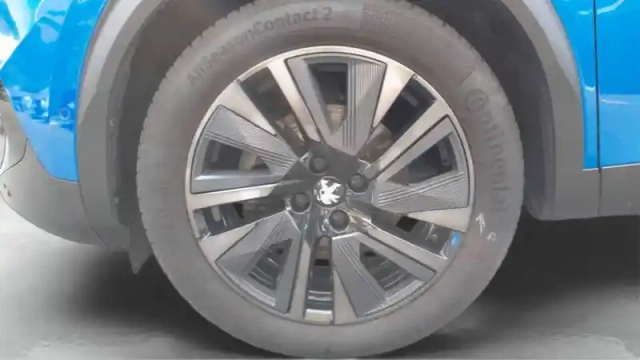 Peugeot 2008 moteur électrique 136 ch — photo 11