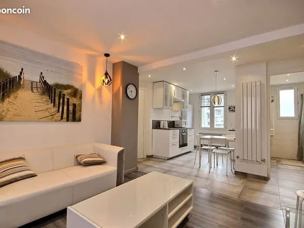 ★2 chambres disponibles/3 en colocation meublé en centre ville avec parking ★