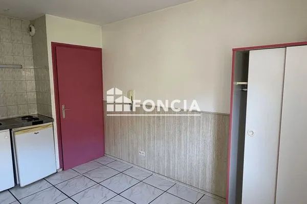 Studio 1 pièce 17 m²