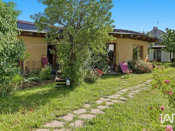Maison 8 pièces 236 m²