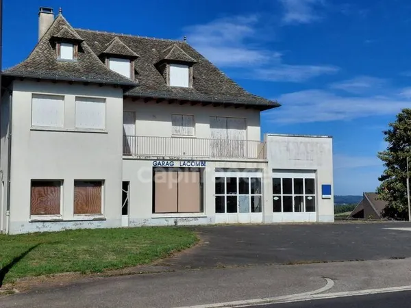 Bâtiment 544 m²