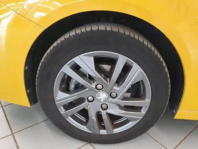 Peugeot 208 1.2 puretech 100ch s&amp;s style 118g — photo 11