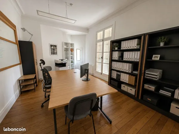Bureau et espace de travail Vente Tours  86m² 265000€