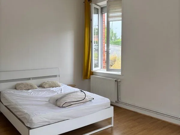 F2 lumineux 52m² meublé
