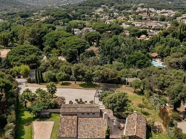 Villa provençale de charme avec fort potentiel