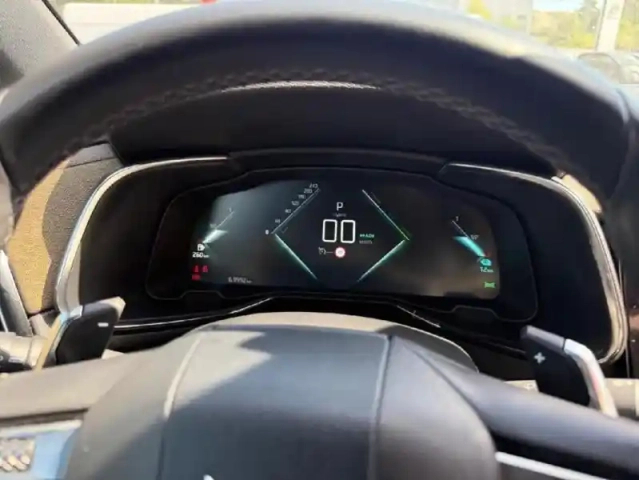 Ds Ds 7 crossback e-tense 225ch business — photo 32