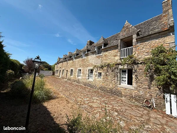 Maison 11 pièces 245 m²
