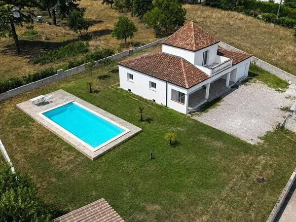 Maison 6 pièces 139 m²