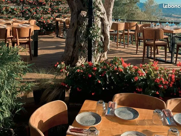Restaurant 390 m² CHÂTEAU FORT