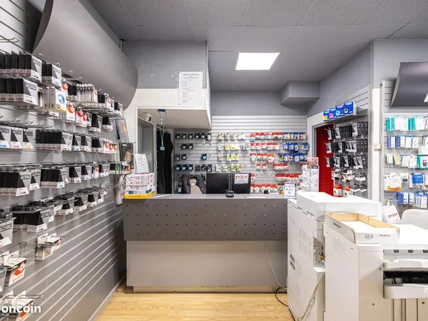 LE PHARO - Local commercial de 45 m² - Marseille 13007
