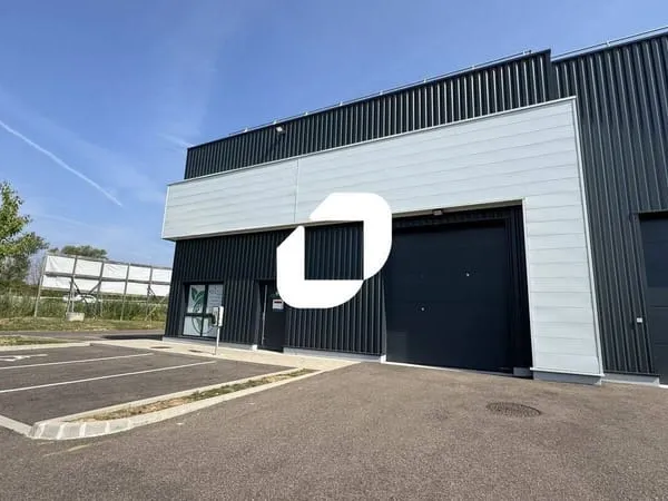Local d'activité 526 m²