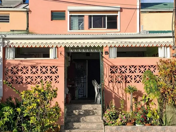 Cadre calme et volumes généreux pour cette maison familiale