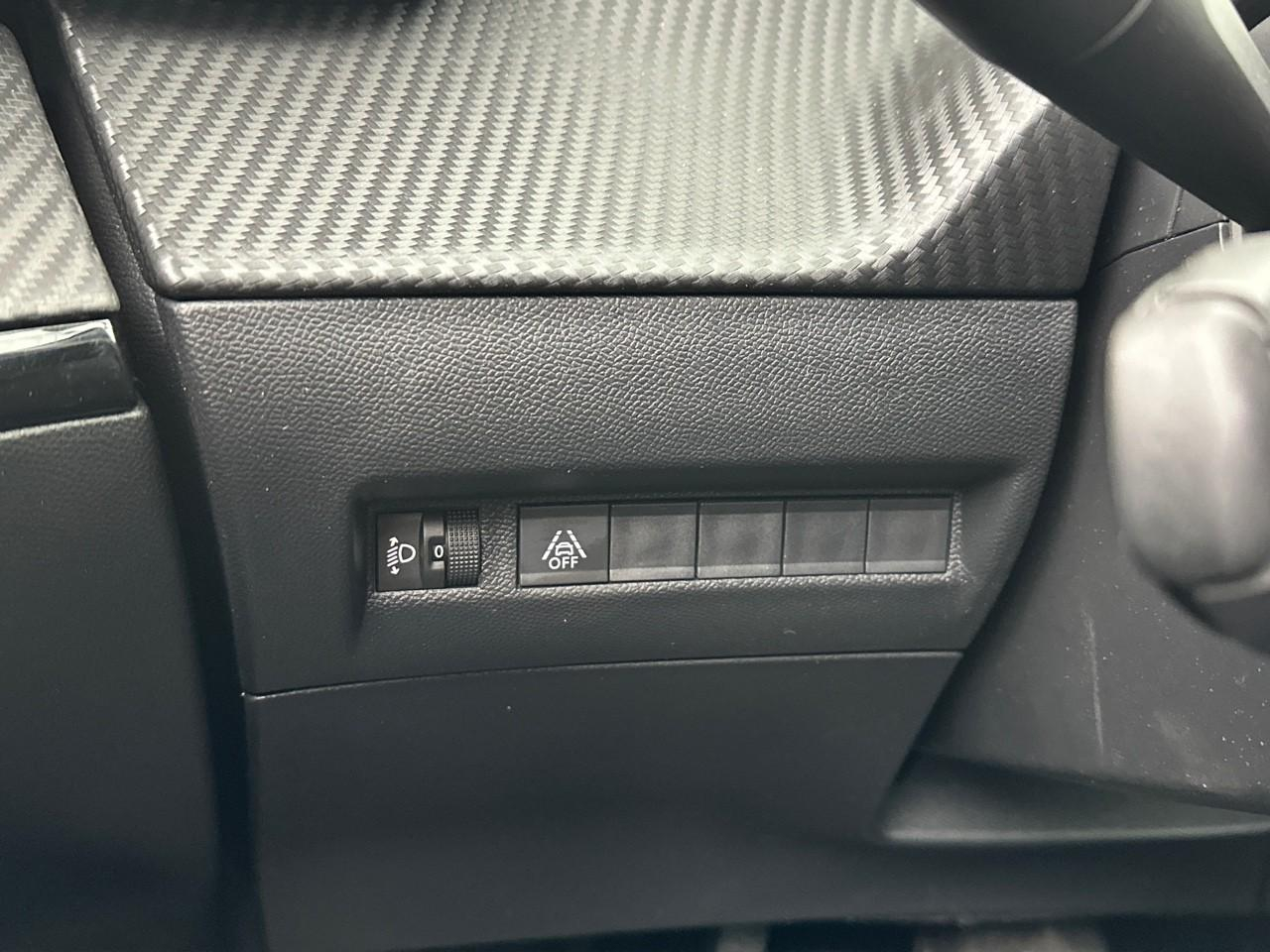Peugeot 2008 puretech 100 s&s bvm6 active — photo 18
