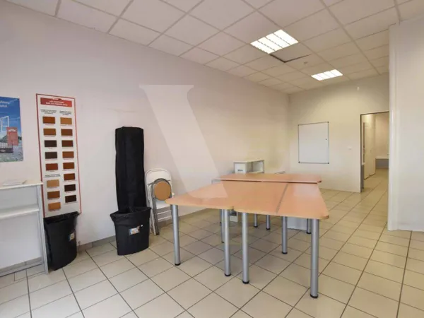 Local commercial 98 m²