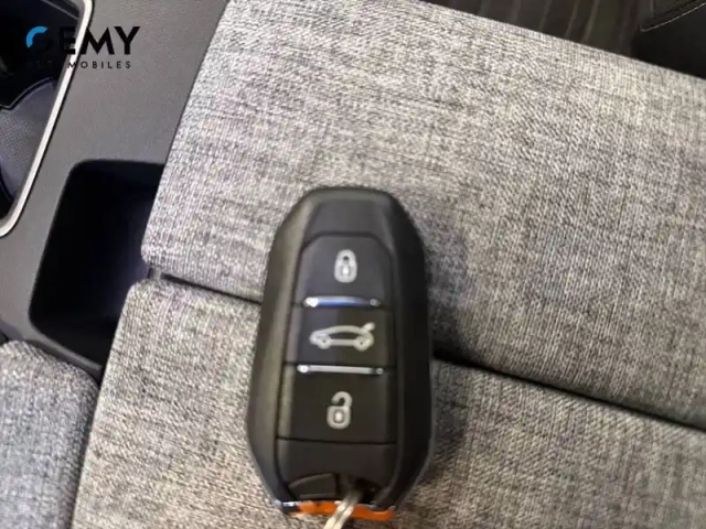 Peugeot 3008 plug-in hybrid 195 e-dcs7 — photo 26