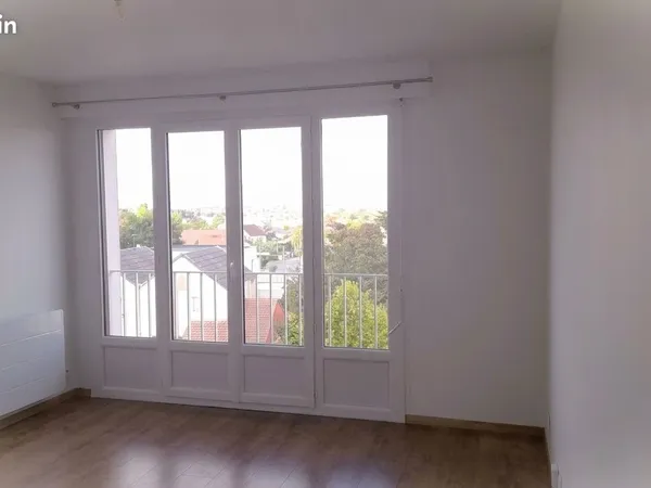 Studio rénové 20 m² - Étage 3/3