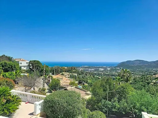 Maison 6 pièces 284 m²