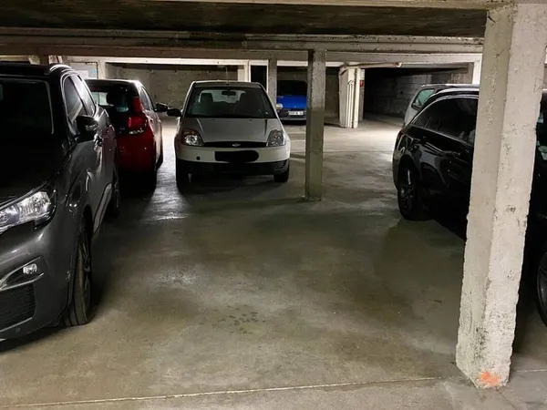 Parking 12 m²
