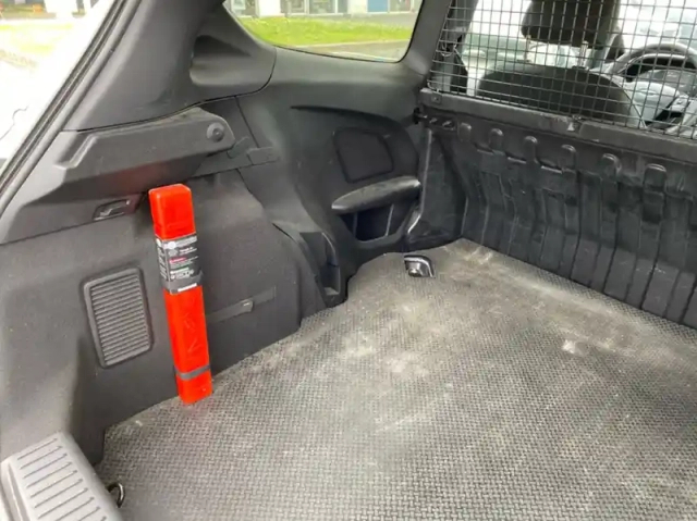 Ford Fiesta affaires 1.5 tdci 85ch s&amp;s trend — photo 29