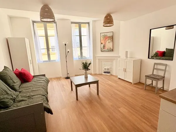 Studio 1 pièce 33 m²
