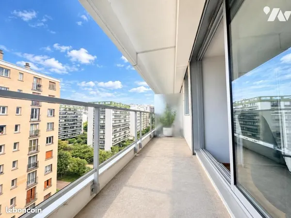 Studio 1 pièce 28 m²