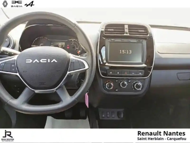 Dacia Spring 45ch expression - chargeur combo dc 30kw — photo 10