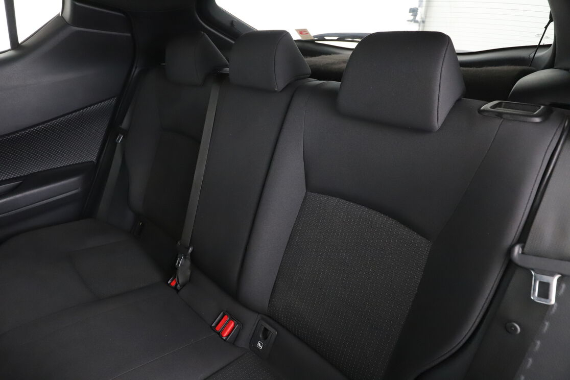 Toyota C-HR 1.8 Hybride Graphic — photo 13