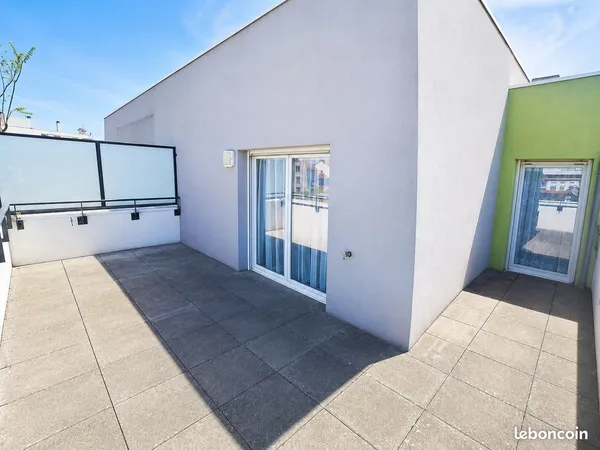 Dernier étage en attique. Garage. Terrasse de 22 m²