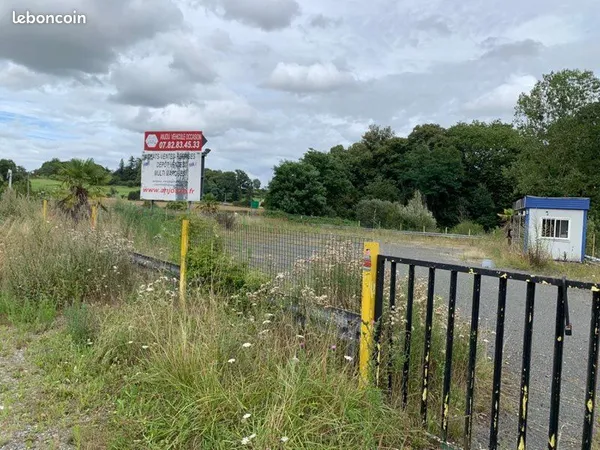 Terrain commercial ou de loisir 1620 m² clôturé