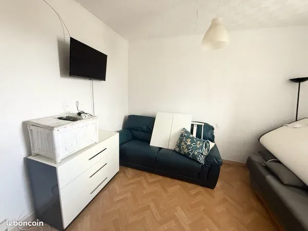 Studio 1 pièce 17 m²