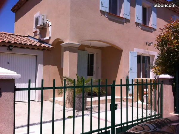 Villa mitoyenne avec garage