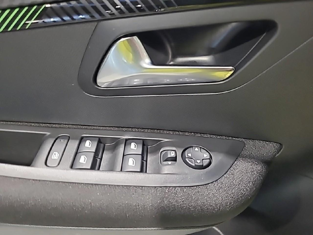 Peugeot 208 puretech 75 s&s bvm5 active — photo 21