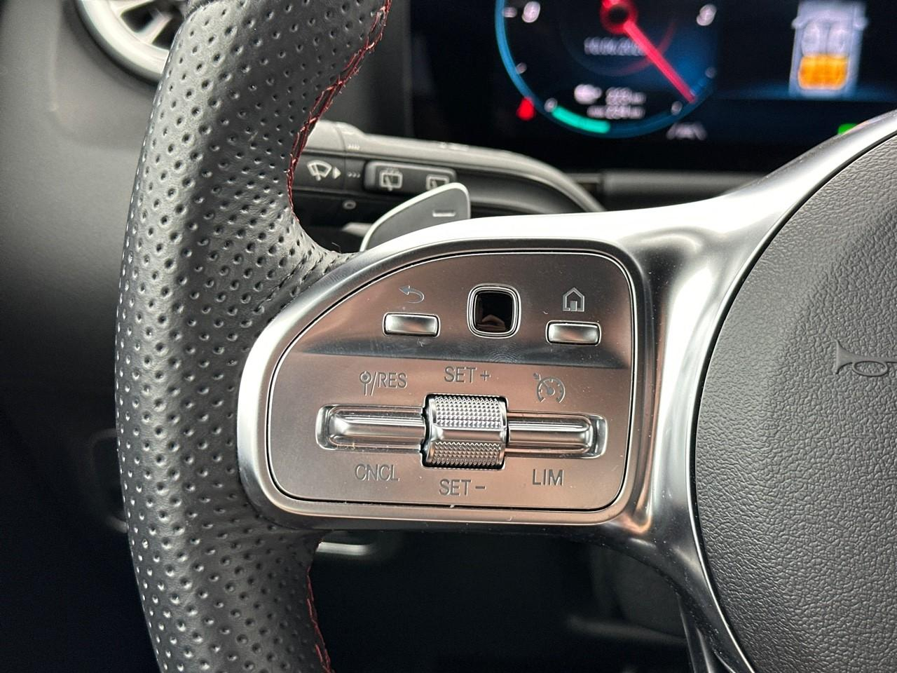 Mercedes Eqa 250+ amg line — photo 21