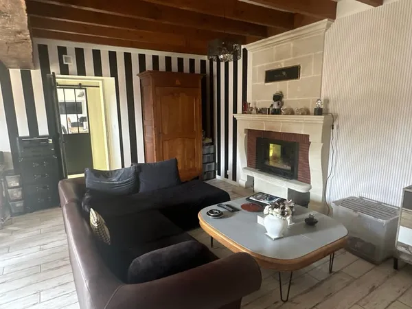 Saumur(49400) à 2,5km du coeur de ville, maison de 110m² entièrement restaurée - Garage - Jardin ind