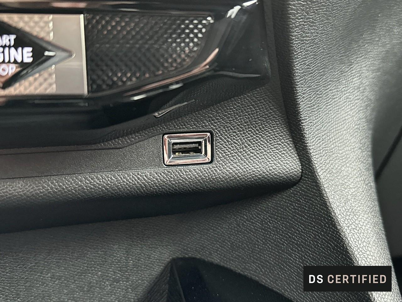 Ds Ds 3 crossback puretech 130 eat8 performance line+ — photo 32