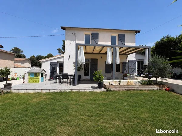 Maison rénovée de 4 pièces - 85 m² - Gardanne