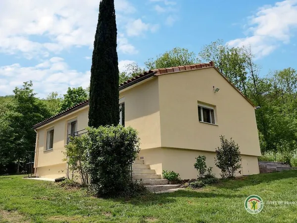 maison sur terrain clos