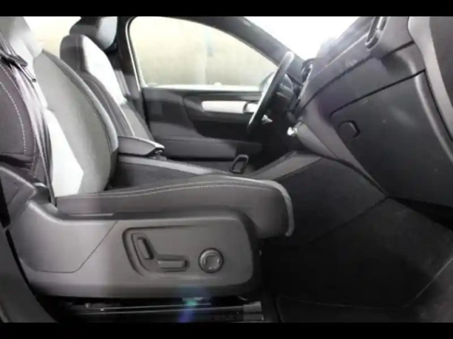 Volvo Xc40 t4 recharge 129 + 82ch plus dct 7 — photo 28