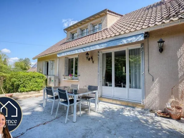 Maison 9 pièces 180 m²