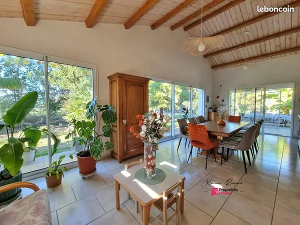 Maison 6 pièces 166 m²