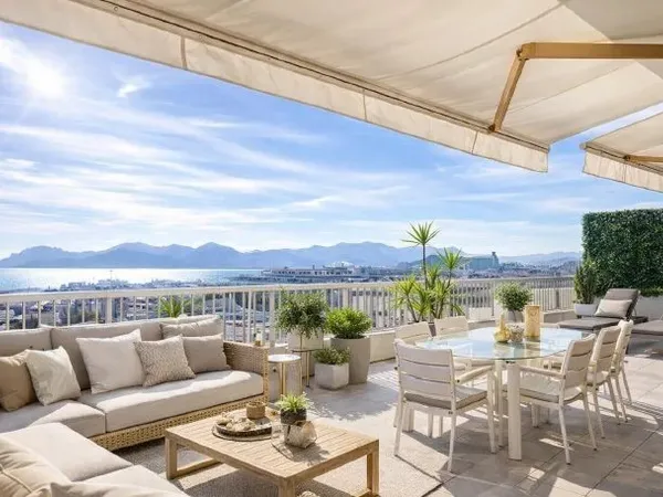 CANNES - Villa toit proche de la Croisette