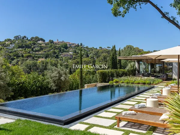 A louer Mougins, Cote d'Azur, propriété contemporaine, 5 chambres doubles