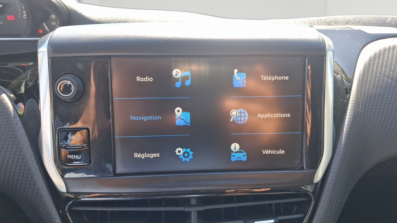 Peugeot 2008 PureTech 110ch S&amp;S BVM6 — photo 29