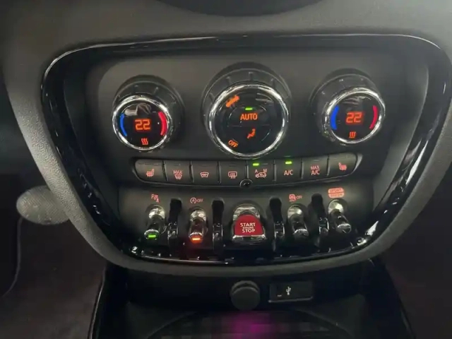 Mini Mini clubman cooper sd  190ch yours bva8 — photo 12