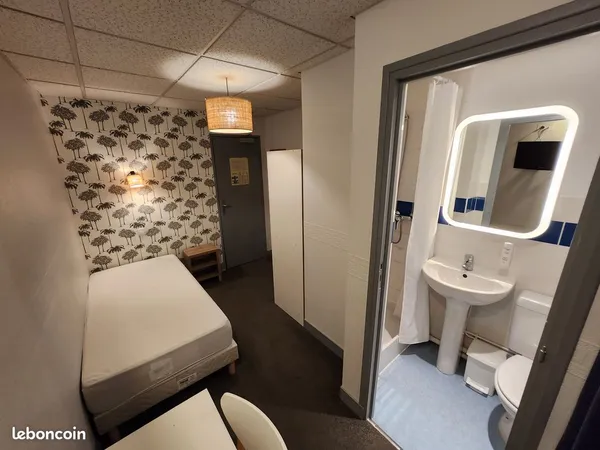 Chambre étudiante - Le Havre plein centre - sanitaires privatifs - cuisine partagée